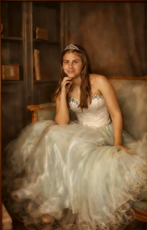 Cumpleaños de 15 — GESPER Fine Art